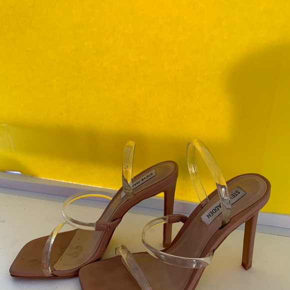 Steve Madden clear plastic heels. Worn once to a wedding. Size 7 - Picture 4 of 5